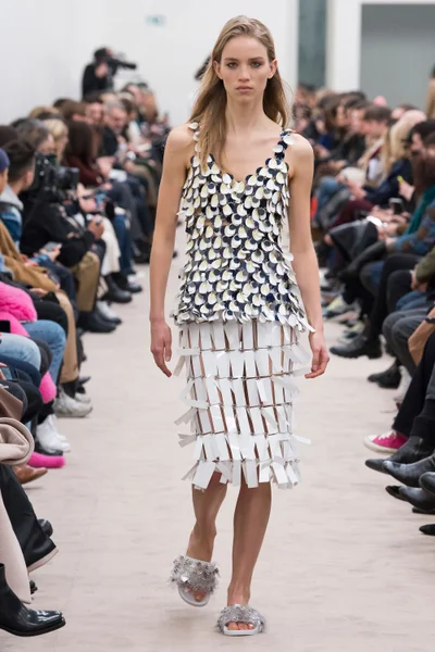 Look 36